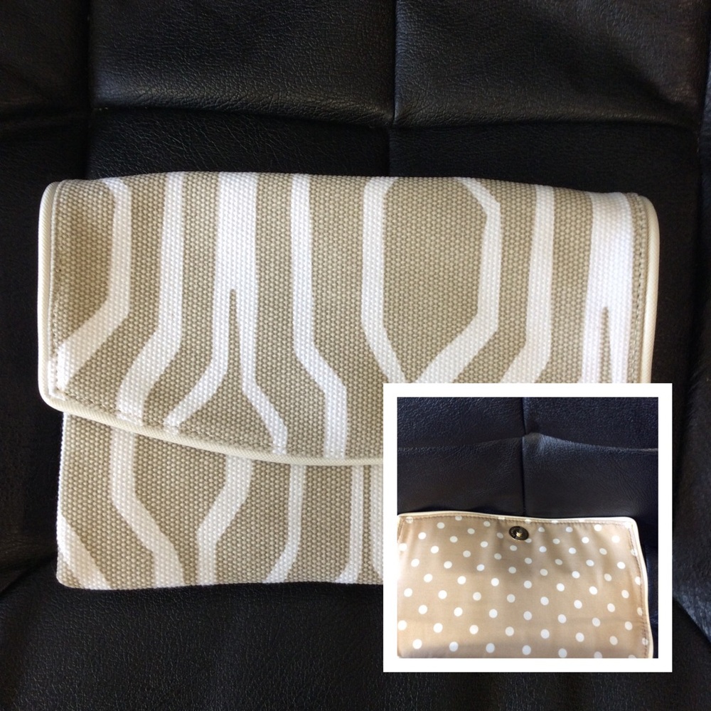Ann Taylor Pouch